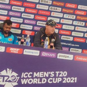 "It is all personal": Mickey Arthur opens up on Quinton de Kock's decision to not take the knee in T20 World Cup 2021