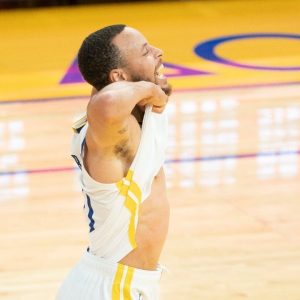 “Chef Curry always gonna cook”: NBA GMs pay respect to Steph Curry, vote him best Point Guard for 2021-22 season with overwhelming majority