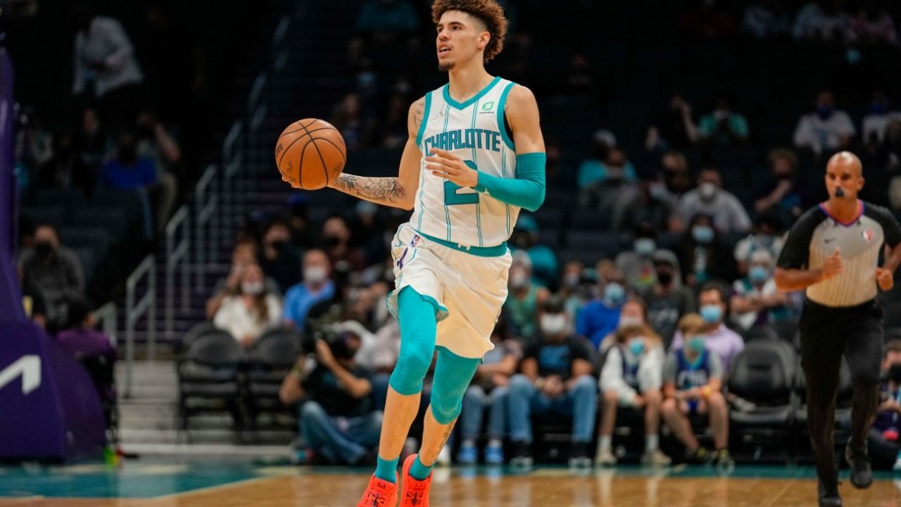 "LaMelo Ball takes a leaf out of Allen Iverson's book": Twitter reacts to the 20-year old's recent crossover on Marcus Smart, stating LaVar Ball was right