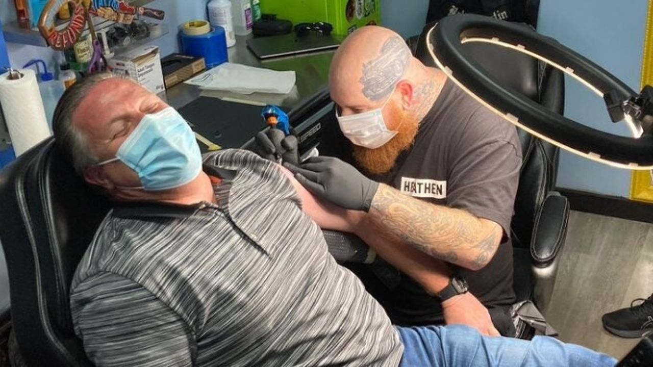 “What do you think of Helmut with a face tat?" - Daniel Ricciardo to approach Red Bull bosses for tattoos; confirms when former Renault boss Cyril Abiteboul is (finally) getting it done