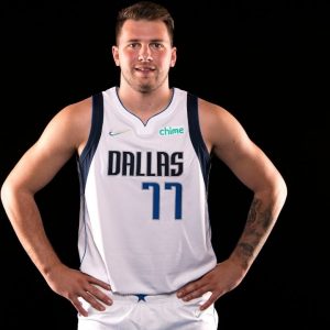 “Luka Doncic has a ‘random’ drug test incoming”: NBA Twitter reacts to the viral photos of the Mavs MVP looking built ahead of the 2021-2022 season