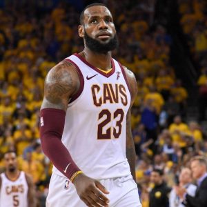 “WATCH OUT, WATCH OUT, WATCH OUT!!!”: When LeBron James crashed into golfer Jason Day’s wife Ellie Day in a courtside collision sending her to the hospital