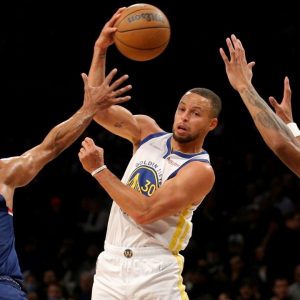 "Stephen Curry getting louder MVP chants than Kevin Durant in Brooklyn now?!": Warriors superstar gets an incredible reaction from fans during 37 point showing against the Nets
