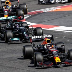 "Four races to go, four races to win": Mercedes team principal refuses to accept Championship defeat just yet