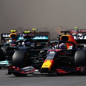 "We were not good with the brakes at turn 1": Mercedes explain how Max Verstappen easily jumped them on the first lap of the Mexican Grand Prix