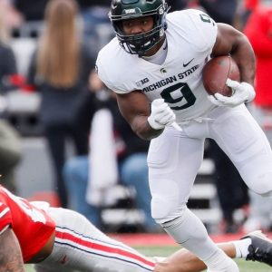 AP Top 25 College Football Rankings : How Will CFP Shake Up After Michigan Upsets Ohio State?