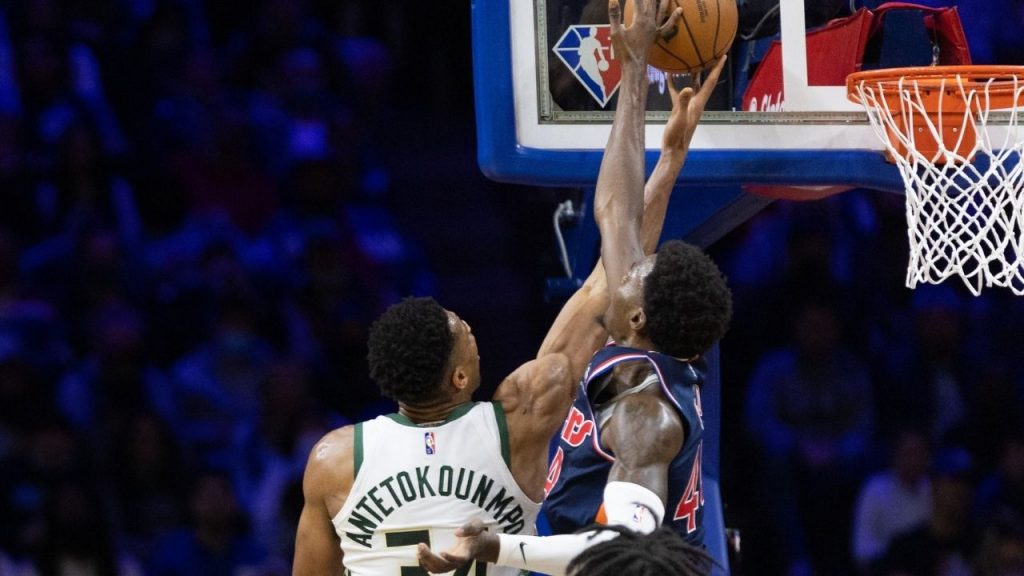 "He didn't blindside Giannis Antentokounmpo Like Nikola Jokic": Twitterati are in awe of G-league MVP Paul Reed's block on the reigning Finals MVP