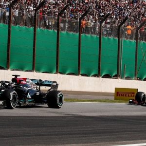 "[Max] Verstappen just got given a driving lesson"– English broadcaster mocks Red Bull ace after his defeat against Lewis Hamilton in Brazil