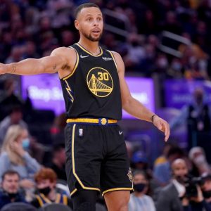"Stephen Curry has shot below 40% over the last ten games": The all-time 3-point leader is staring at a landmark game to end his shooting slump
