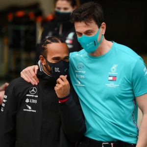 "That's what sports is about": Lewis Hamilton is not worried about the tensions between Mercedes and Red Bull