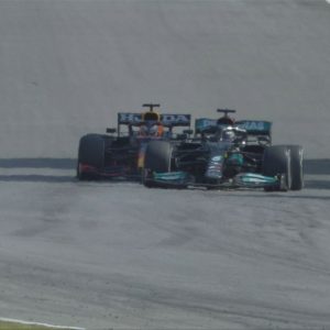 "Can't race against that"– Red Bull boss Christian Horner admits they can't compete against Mercedes straight-line speed; threat to championship chances