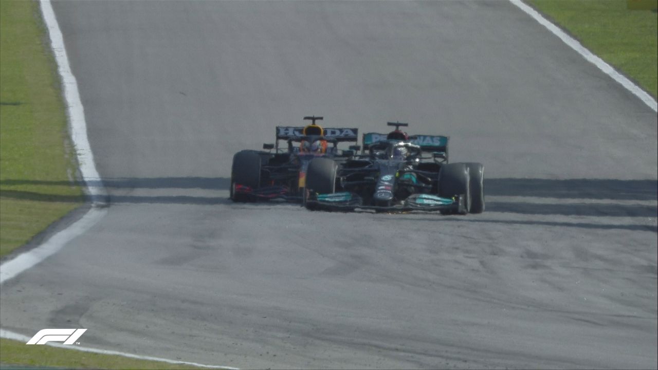 "Can't race against that"– Red Bull boss Christian Horner admits they can't compete against Mercedes straight-line speed; threat to championship chances