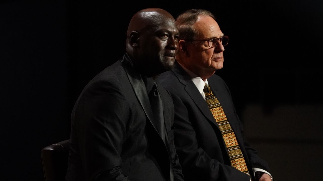 "Michael Jordan promised me 50 before the game": Byron Scott, Steve Smith and Reggie Miller tell their MJ trashtalk tales from his Bulls prime years on Open Court