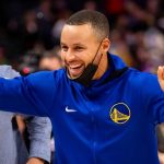 "Stephen Curry is winning on the court, and off of it as well!": NBA Twitter reacts to the Warriors' MVP beating a young fan at Rock, Paper, Scissors