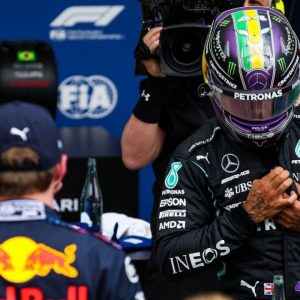 "Max could win it in the next round at Saudi Arabia"– Former F1 champion believes Lewis Hamilton has a slim window to win F1 championship