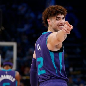 "LaMelo Ball just did a double-clutch, dipsy do, boom!": NBA Twitter goes crazy along with Hornets announcers after the Ball brother creates a nasty highlight against Ja Morant and the Grizzlies
