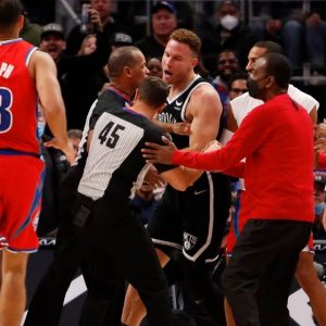"LeBron James was just the latest; Isaiah Stewart has brawled with Blake Griffin and Giannis before!": When the Pistons rookie messed with the Nets forward at the start of 2021-22