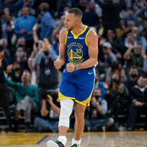 Stephen Curry 3s: How many more 3-pointers till the Warriors' legend crosses Ray Allen for the top-spot on the All-Time 3-point FGs made?