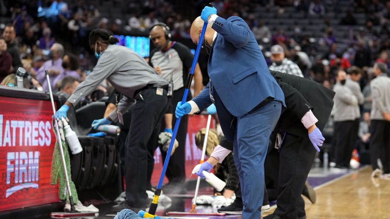 “It’s one of the biggest NBA Finals travesties that Stephen Curry didn’t win the 2015 FMVP”: Chris Broussard believes The Chef should’ve won the FMVP in 2015, and not Andre Iguodala