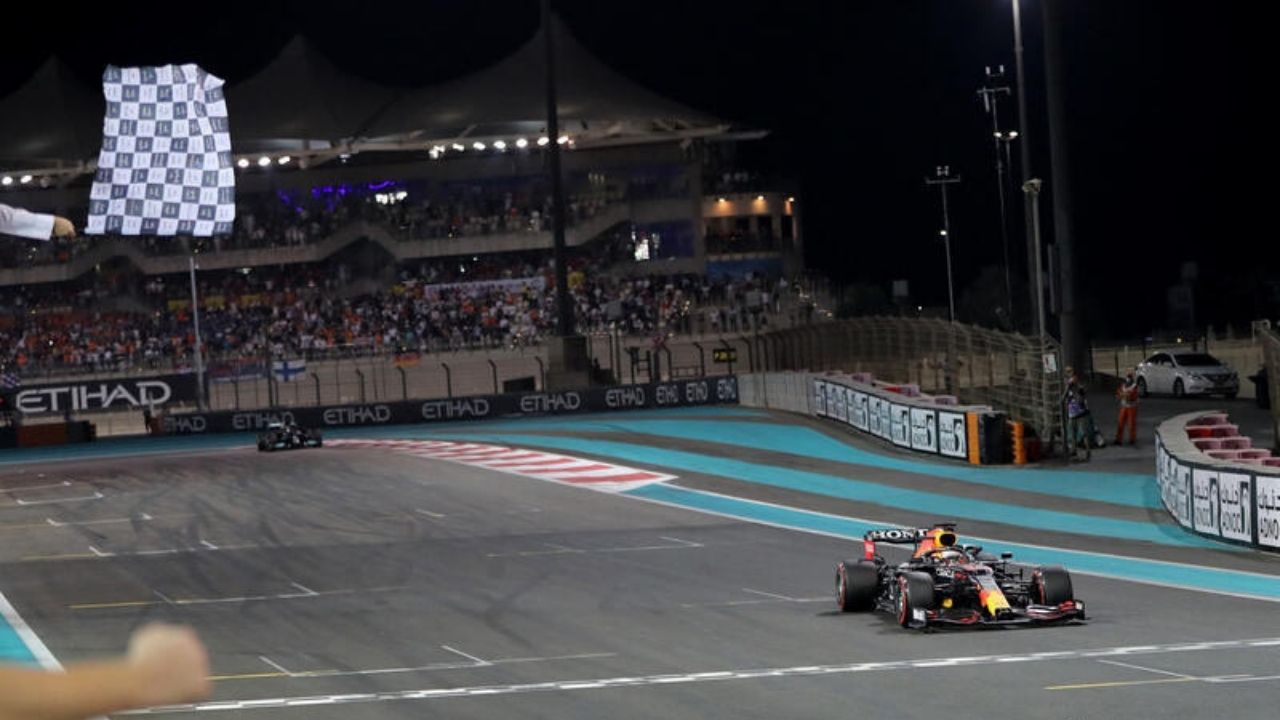 "This is a new way of running the sport": Former F1 Champion slams FIA Race Director Michael Masi for being inconsistent with his verdicts throughout the 2021 season