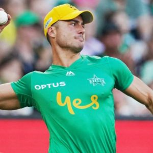Why is Marcus Stoinis not playing today's BBL 2021-22 match vs Sydney Sixers?