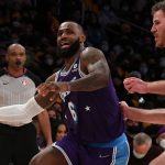 "The Lakers have just abandoned LeBron James": Fans show their frustration as the King was left alone on a crucial offensive possesion against the Spurs