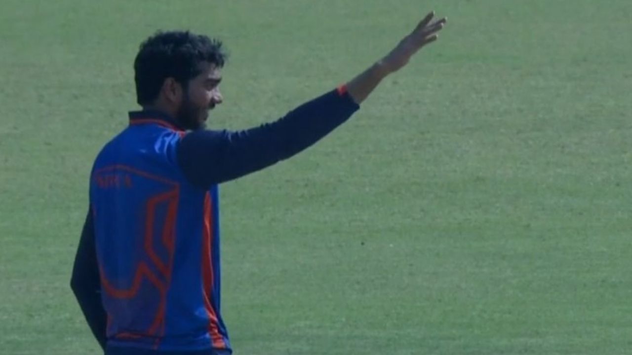 Venkatesh Iyer Vijay Hazare Trophy 2021: Venkatesh Iyer imitates Rajnikant after scoring century vs Chandigarh in Vijay Hazare Trophy 2021-22