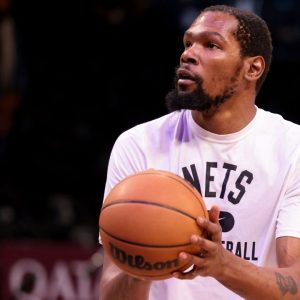 "It's about building habits man!": Kevin Durant responds to being called out for saying that a kid's workout video 'stinks'