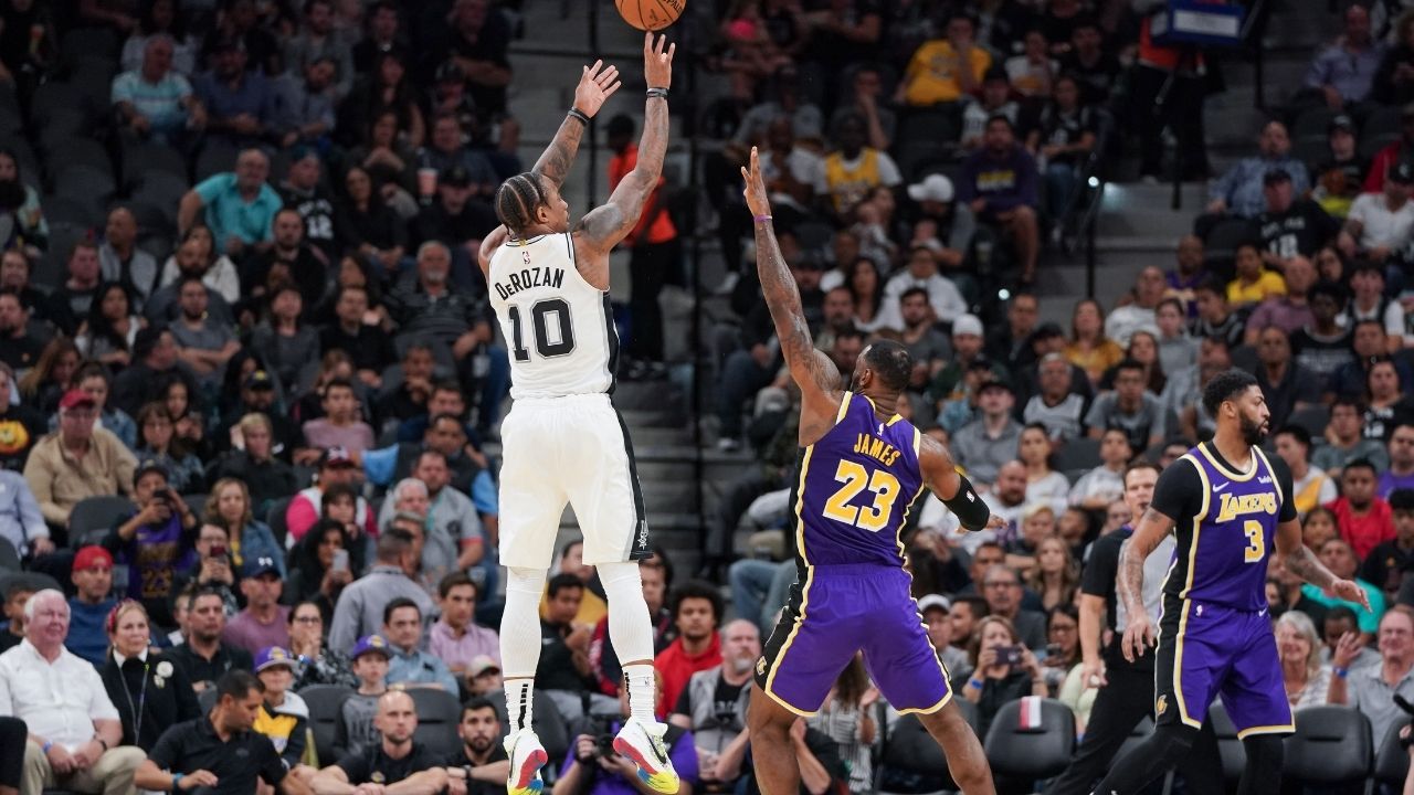 "DeMar DeRozan is in the same waters as LeBron James!": NBA Twitter reacts as Bulls star and other players enter Covid-19 safety protocols