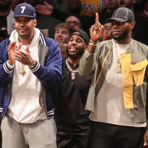 "You throwing that off the glass for me? I appreciate the confidence!": Carmelo Anthony hilariously called out Lebron James for a turnover in their recent win vs the Houston Rockets