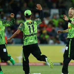 Who will win today Big Bash match: Who is expected to win Adelaide Strikers vs Sydney Thunder BBL 11 match?
