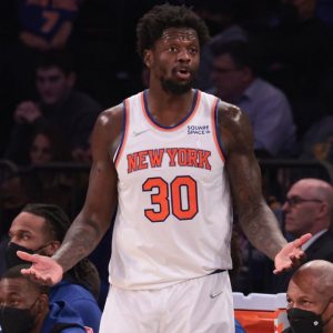 “Who reported that the Knicks want to trade me?!”: Julius Randle gets heated with New York reporters about rumors of being on the trading block
