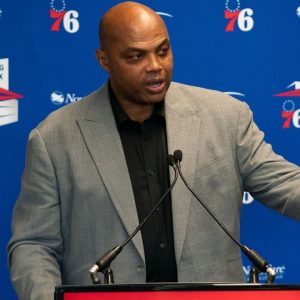 “Christmas is not a lot of fun for me, it’s just a big waste of money”: When Charles Barkley went all Grinch mode and expressed his disliking for the joyous occasion