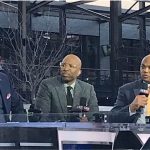 Charles Barkley kissed Kenny Smith's A** after losing a wager against Yao Ming