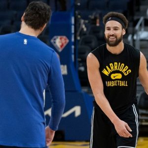 "Klay Thompson has been embarrassing me in these scrimmages man!": Juan Toscano-Anderson talks about the Warriors' star's progression and status