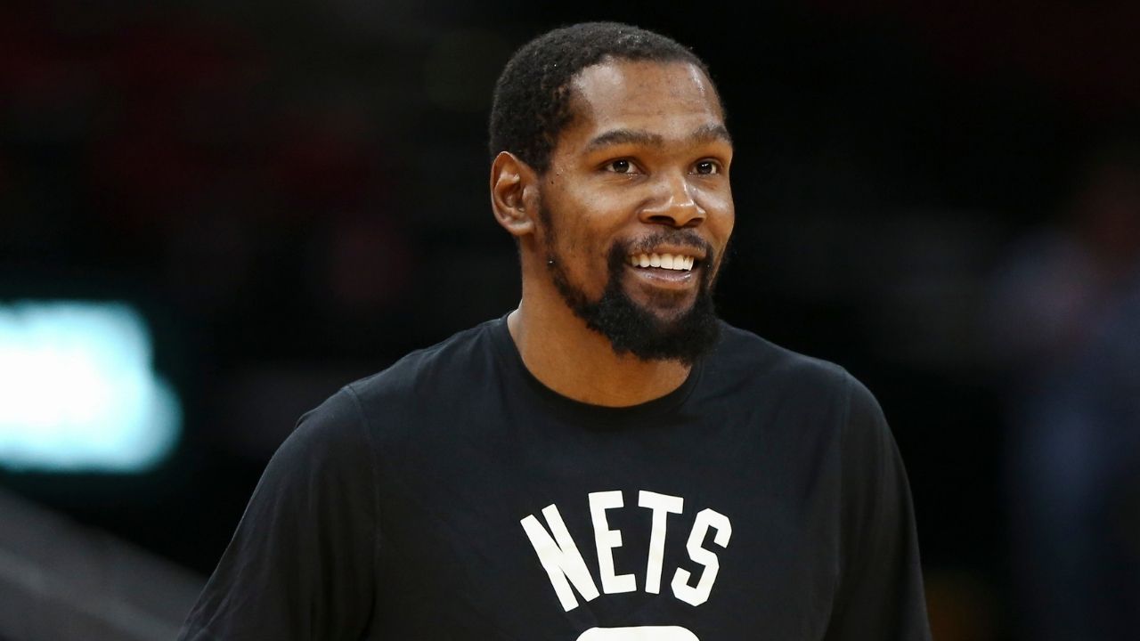 "Pack em up Nets world!!!": Kevin Durant sends Lakers fans further down without even playing as LeBron James and Co lose an embarrassing game to the depleted Brooklyn Nets