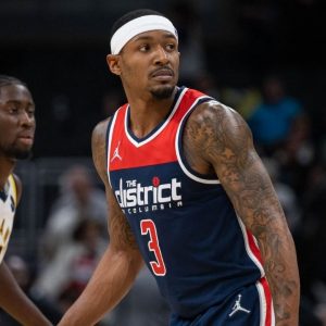 “90% of the NBA is vaccinated and we’re still dropping like flies”: Bradley Beal reveals his skepticism towards finally getting the COVID-19 vaccine after avoiding it for months