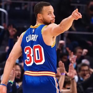 "Stephen Curry has got the single best combination of humility and arrogance!": Head Coach Steve Kerr talks about his superstar as he closes in on Ray Allen's record