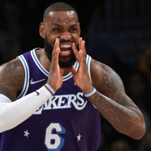 "Do y'all realise how crazy LeBron James is playing even after turning 37??": Kyle Kuzma and NBA Twitter cannot believe how little the Lakers superstar's offensive output has dropped in his 19 year career