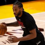 “With Kawhi Leonard returning, the league better watch out for the Clippers”: NBA Twitter erupts as The Klaw is reportedly “ahead of schedule” on his rehab with a possibility of a season return