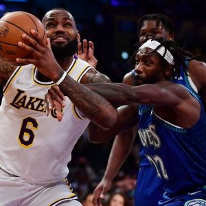“Patrick Beverley drilled a 3 and talked his talk to LeBron James. Man’s a pest!”: NBA Twitter erupts as the Wolves star goes on a trash-talking rampage after hitting a shot over the King