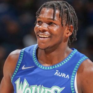 "Airball Airball!": Anthony Edwards attempts to start an airball chant in FTX Arena after Kyle Lowry misses a deep three