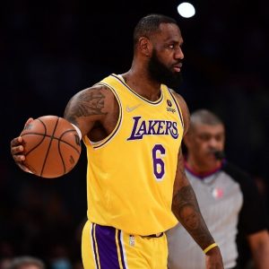 "Michael Jordan couldn't do this at 37!": NBA Twitter erupts as LeBron James throws down a thunderous reverse dunk from Malik Monk alley-oop during Pacers vs Lakers