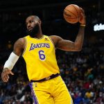 "LeBron James got clamped by an autogenerated player?!": NBA Twitter erupts as Davon Reed forces The King to slip and give up the ball