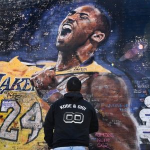 "How the hell did Kobe Bryant score 81 points in a single game?!": When the Lakers legend joined Wilt Chamberlain atop the scoring charts in a game vs Raptors