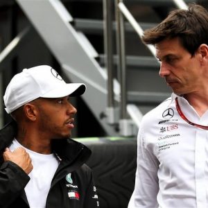"Wolff suffered a lot of image damage"- Former F1 champion reckons Lewis Hamilton is staying silent to distance himself from Toto Wolff
