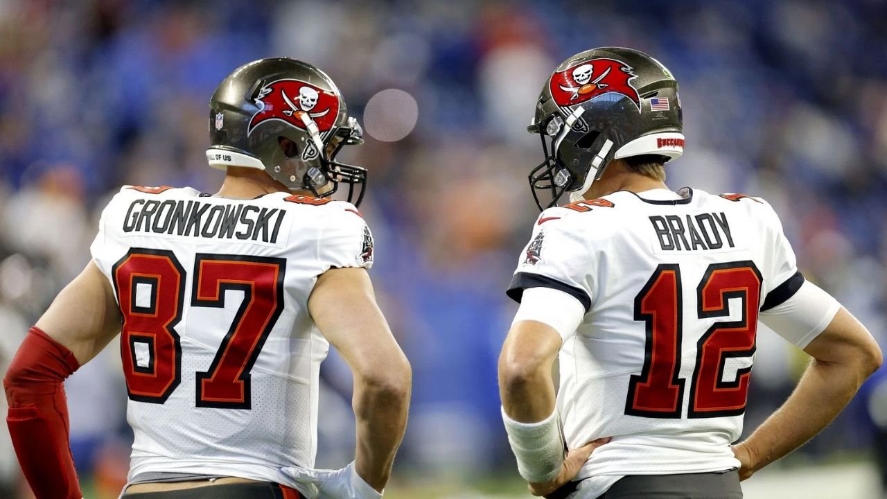 "He might join Tom Brady at Bucs": $45 million Rob Gronkowski's agent drops a massive hint regarding the TE's second-coming