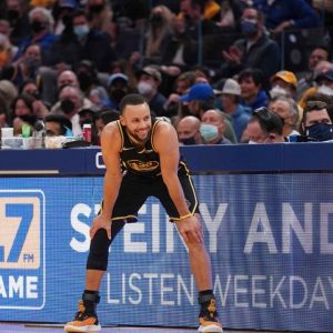 "Who gives a damn about excuses?! I gotta start making some shots!": Warriors' Stephen Curry speaks about his current slump, dismisses worries about his hand