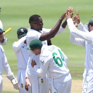 Highest 4th innings chase in Cape Town: What is the highest run chase in Test matches at Newlands Cricket Ground?