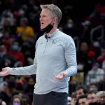 "Our expectations for you were low, but HOLI F*#K, Steve Kerr!": NBA Twitter roasts Warriors head coach for egrigious mistake late in the game vs Pacers